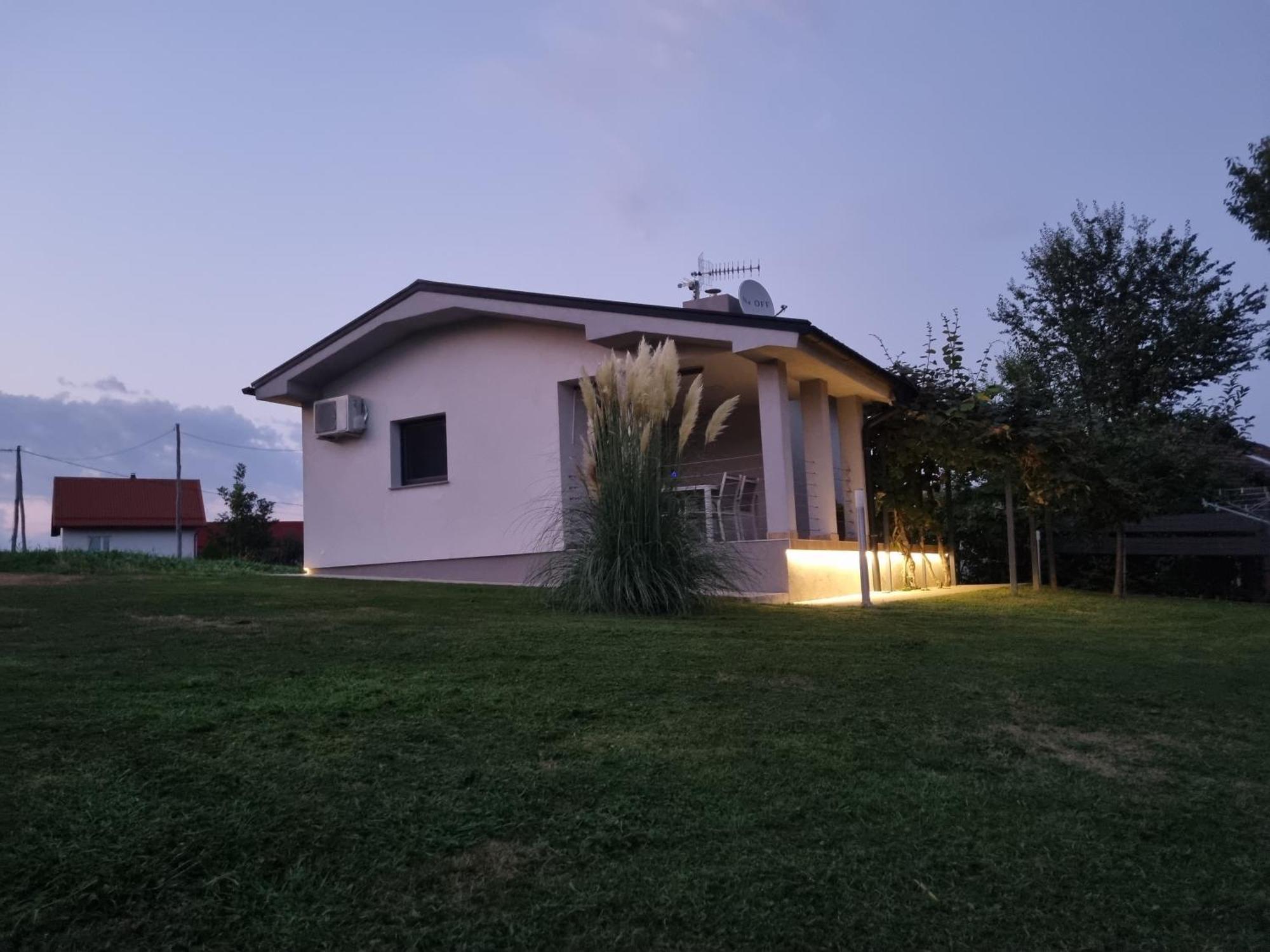 Na Off Vila Radenci Exterior foto