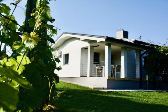 Na Off Vila Radenci Exterior foto